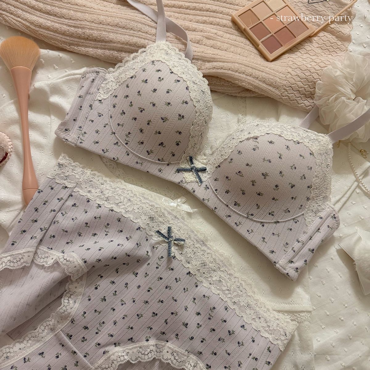 في سن المراهقة مثير الدانتيل ا - مراجعة Cotton Bra Everyday وسعره