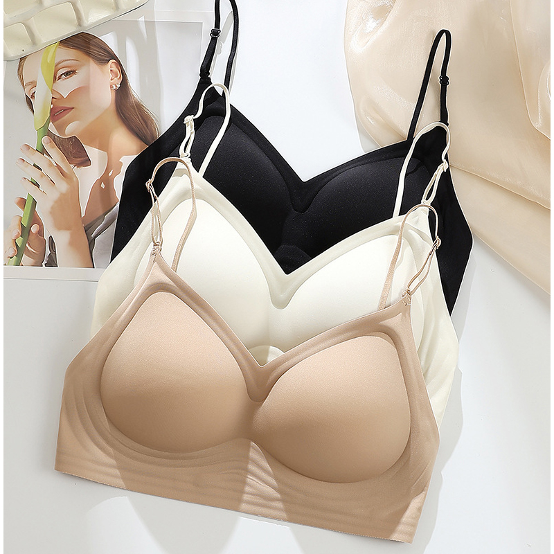 حمالة صدر نسائية متعددة الاستخ - مراجعة Convertible Bra Multiway وسعره