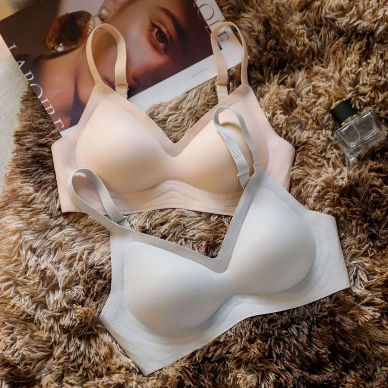 ملابس داخلية بدون خياطة للنساء - مراجعة T Shirt Bra Seamless وسعره