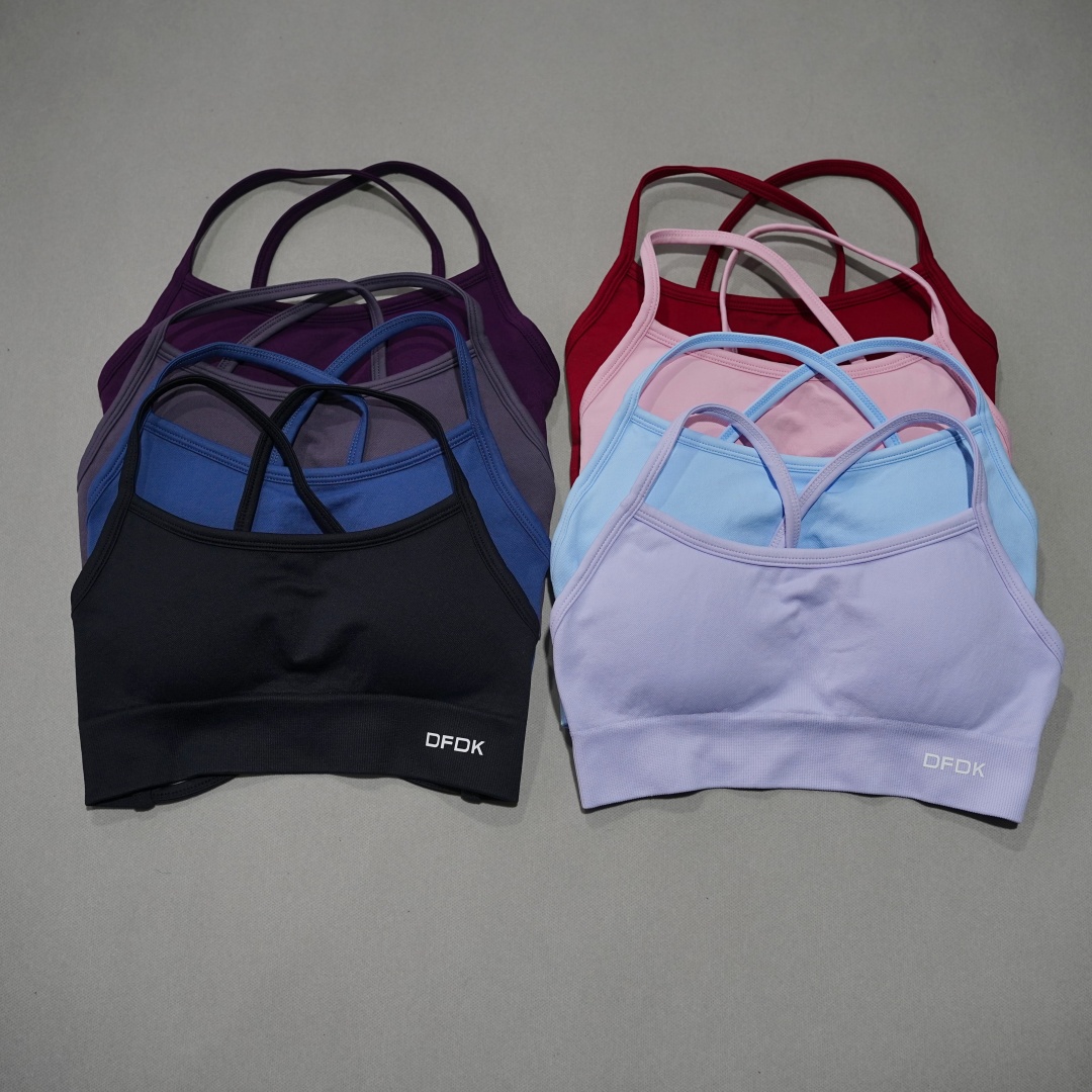 حمالة صدر رياضية نسائية من DFD - مراجعة Plunge Bra Push Up وسعره