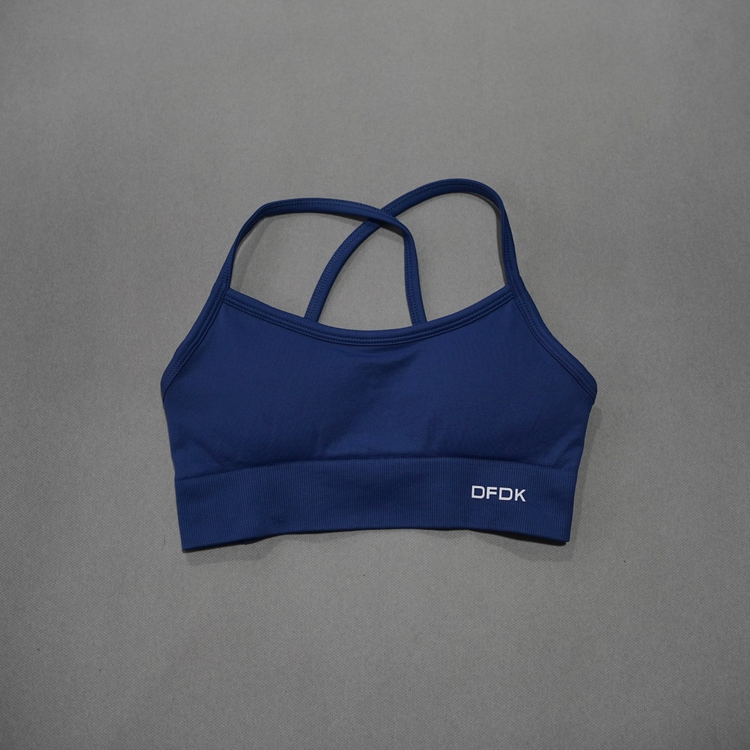 حمالة صدر رياضية نسائية من DFD - مراجعة Plunge Bra Push Up وسعره